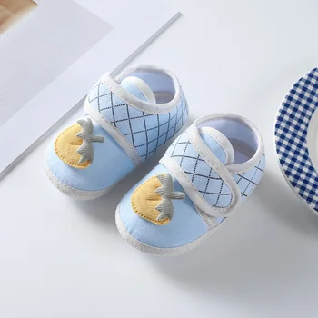 Модная детская обувь для предпроходцев, украшение в виде клубники для новорожденных, мягкая нескользящая повседневная парусиновая обувь для первых ходоков для младенцев