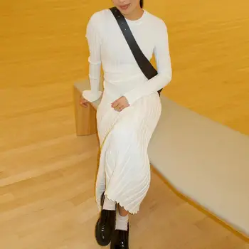 Элегантное трикотажное плиссированное макси-платье в рубчик с круглым вырезом и длинным рукавом 2023 Весеннее коктейльное платье для свадебной вечеринки Женская одежда