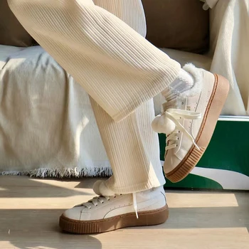 Женская обувь PUMA, новые маленькие белые туфли, плюшевые теплые повседневные туфли на толстой подошве с низким берцем